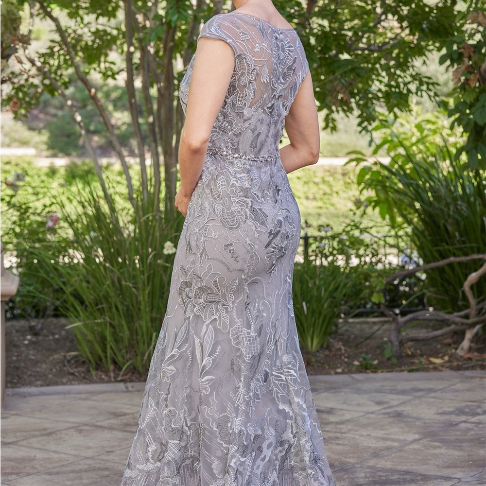 JADE COUTURE Elegant Gray Lace Evening Gown Mother of the bride/groom sz12